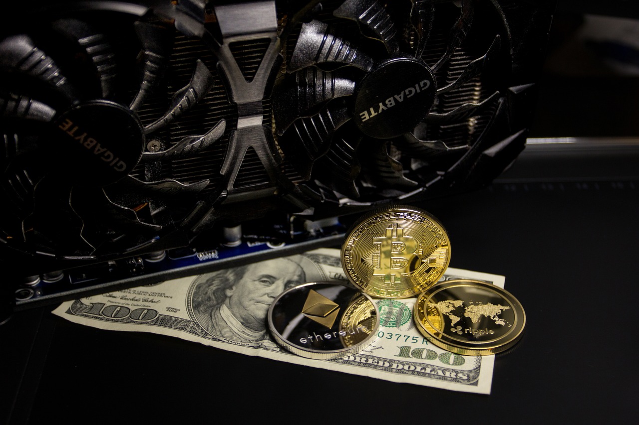 gold, cryptocurrency, money-3080552.jpg